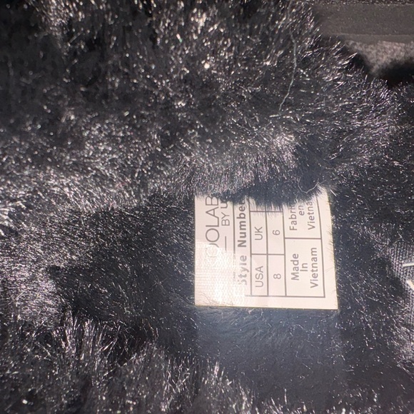 Koolaburra Women's Plush Black Slippers - Picture 3 of 3